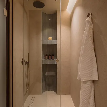 Eteon Living