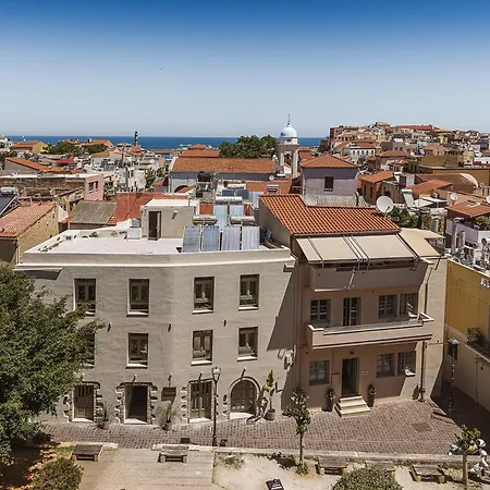 Eteon Living Aparthotel